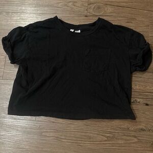 H&M Black Cropped Pocket Tee
